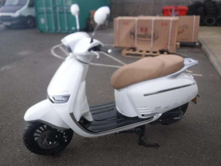 2025 Keeway Versilia 0 Scooter 