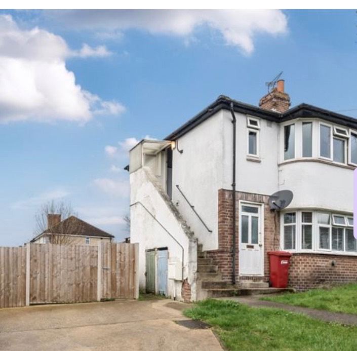 1 bedroom flat on 1st floor