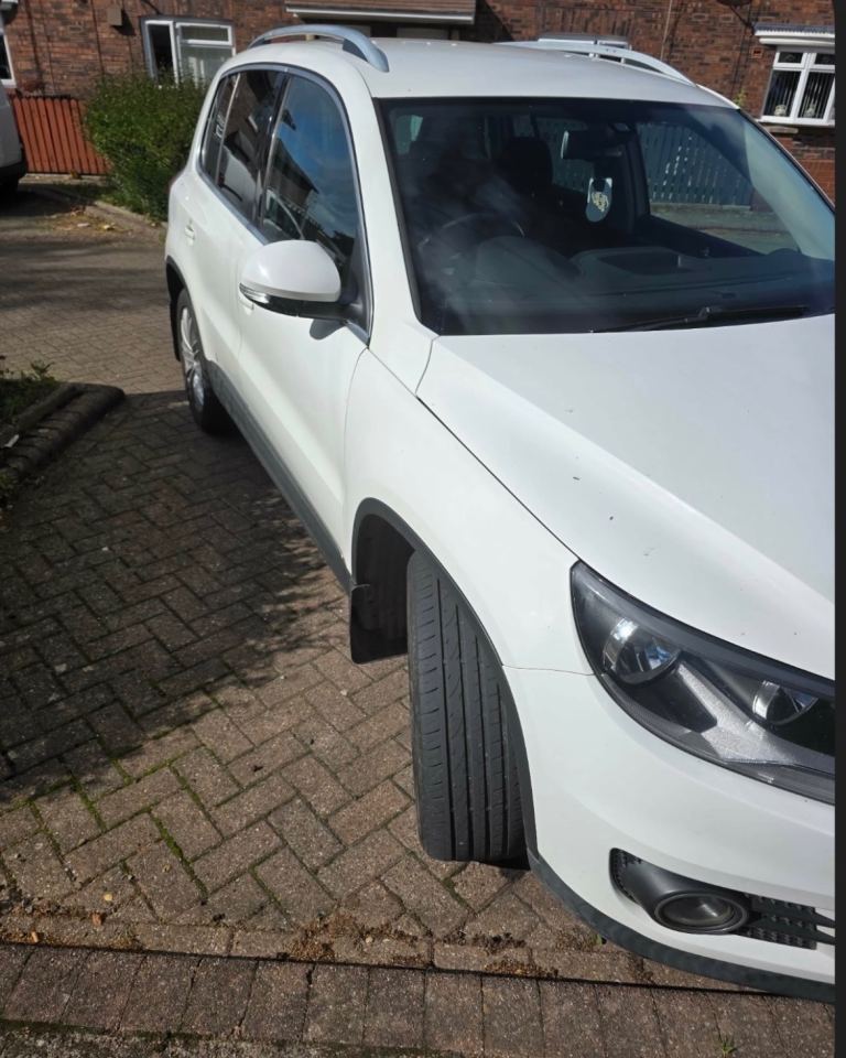 Volkswagen, TIGUAN, Estate, 2012, Manual, 1968 (cc), 5 doors