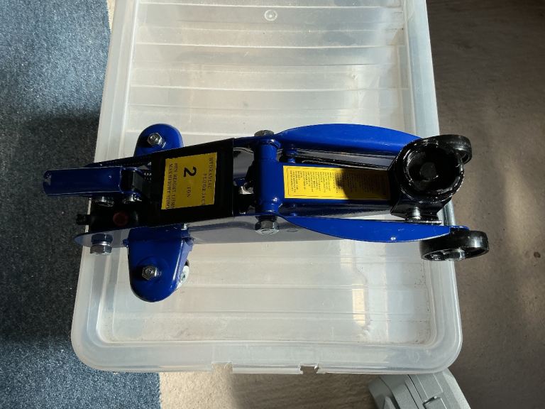 Hydraulic jack