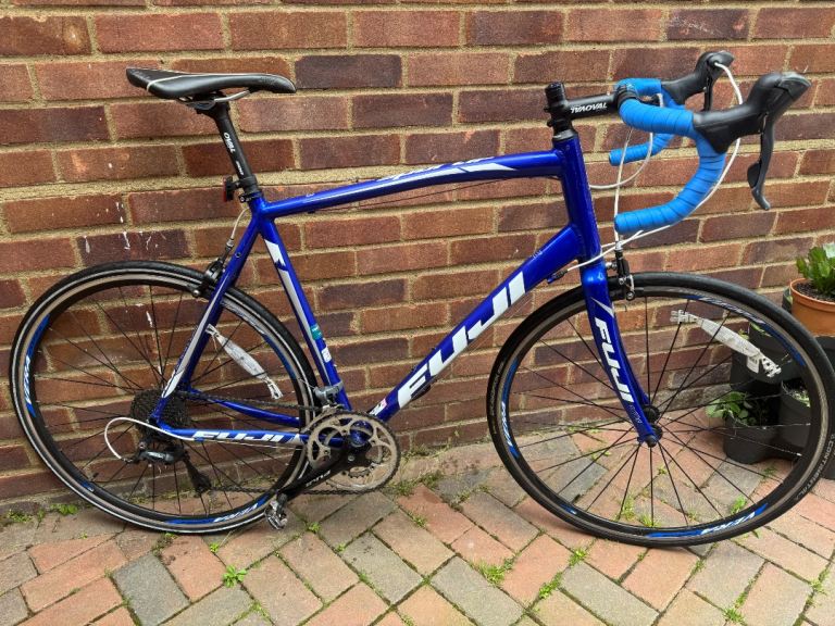 Fuji Road Bike 61cm Frame Carbon Fork