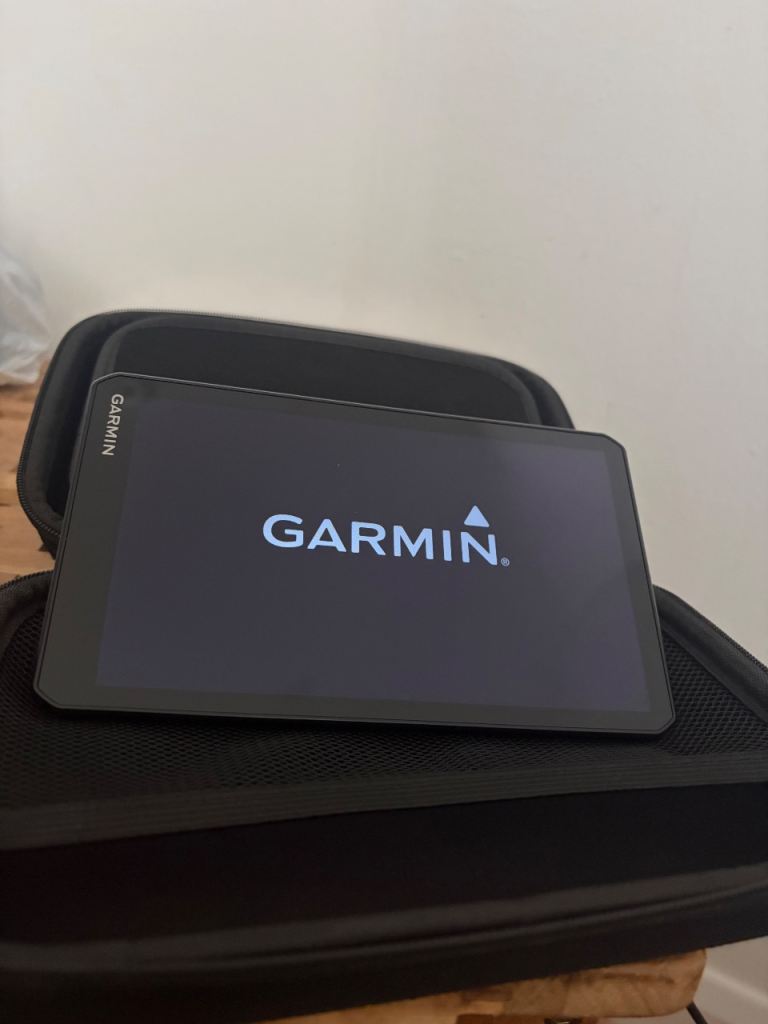 Garmin dezi LGV720 GPS/ Sat Nav for Lorries/ HGVs/ Trucks