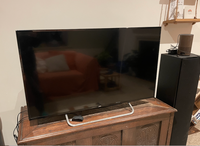 35 Inch HDR TV with Roku express
