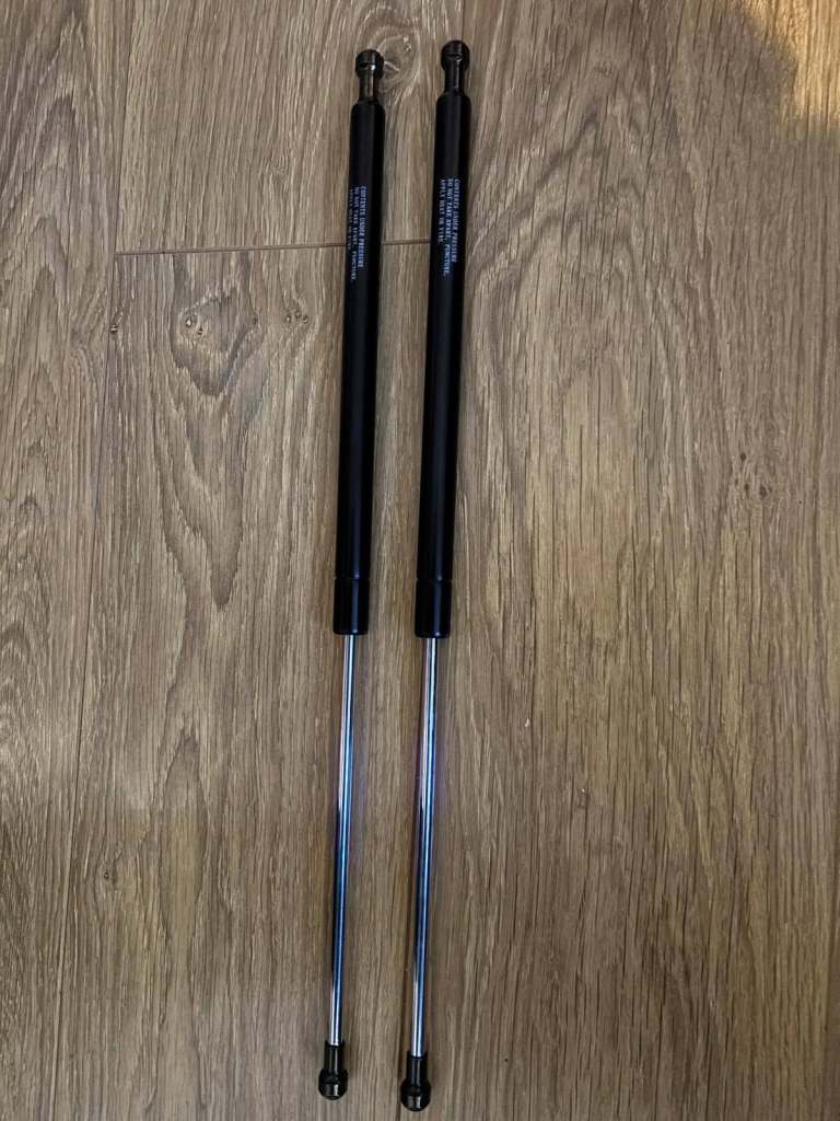 Mercedes 2001 2007 Pair Tailgate Gas Struts 20 