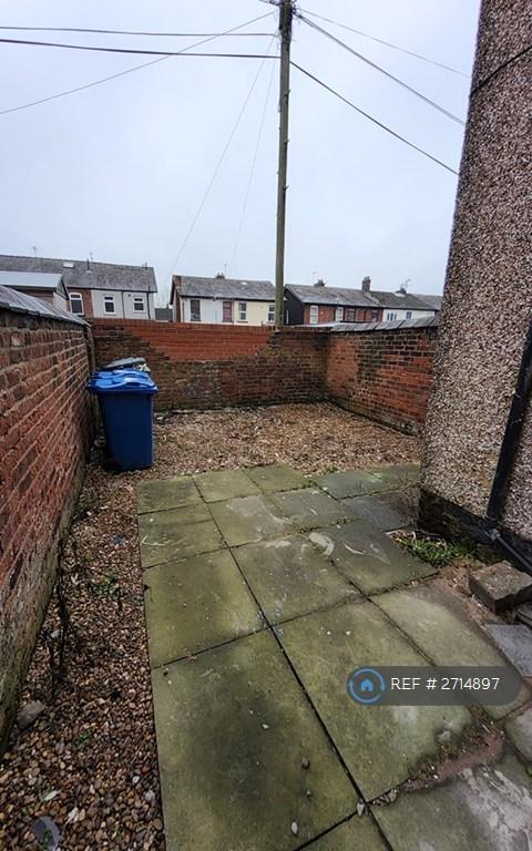 2 bedroom house in Schofield Street, Leigh, WN7 (2 bed) (#2714897)