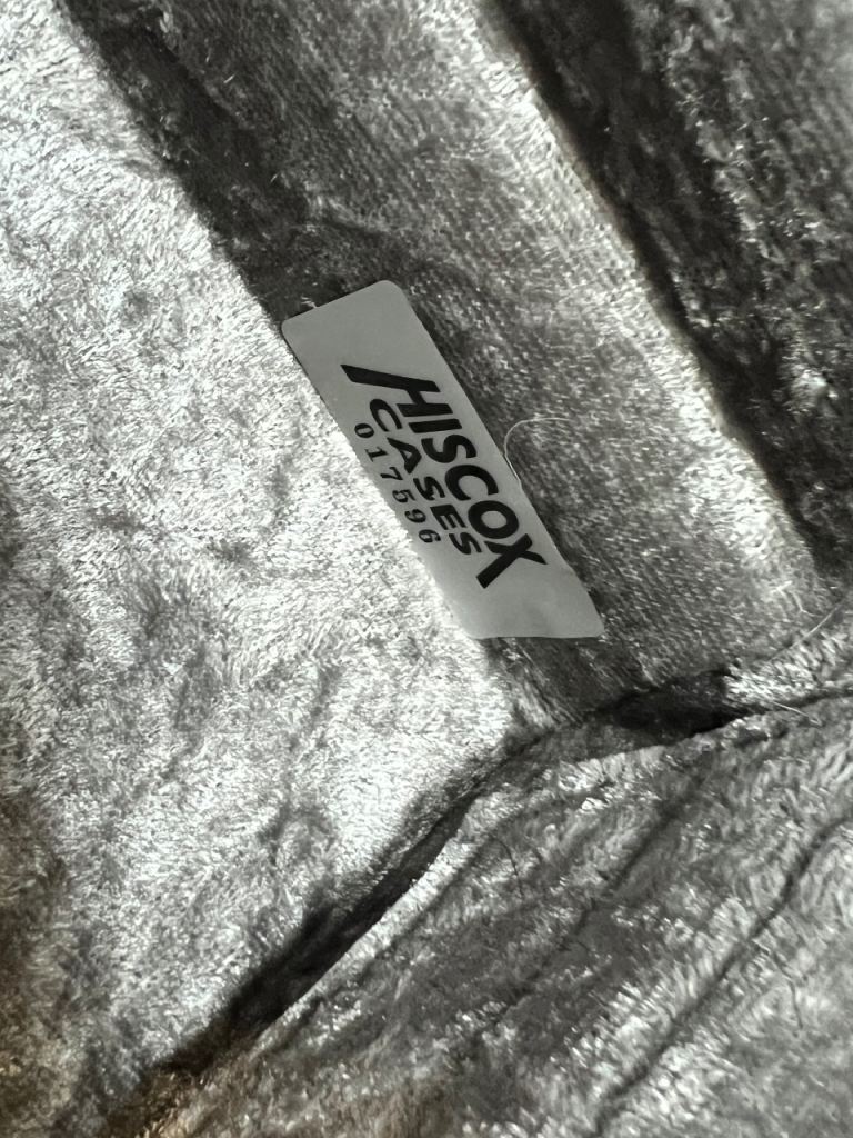 Deluxe Hiscox Guitar Case