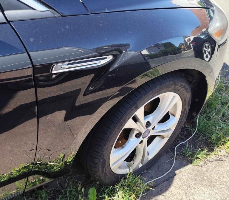 Ford Mondeo Mk4 Driver Side Wing 2014 Black Panther G6 £30