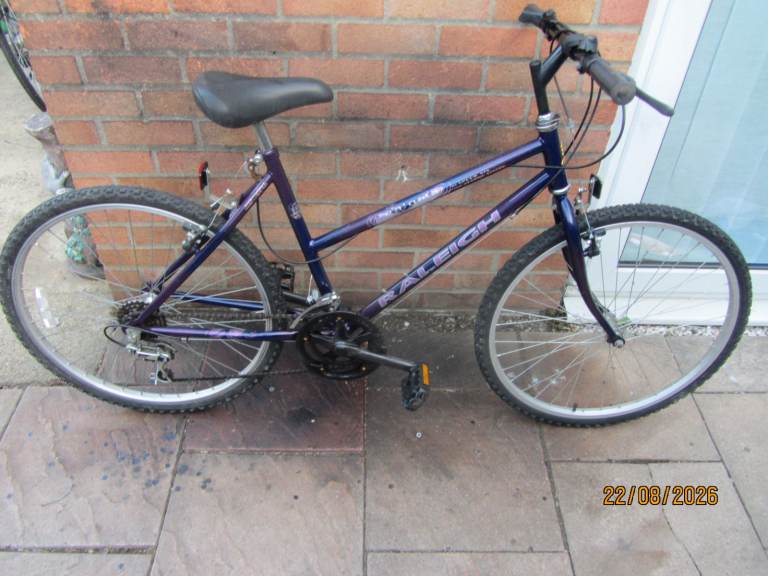 ladies raleigh 15 speed mountain bike with 18inch frame £45