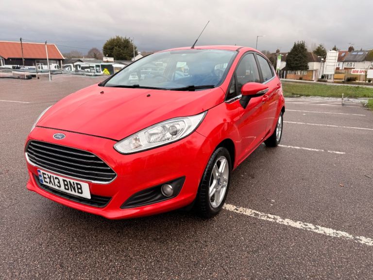 Ford, FIESTA, Hatchback, 2013, Manual, 1241 (cc), 5 doors