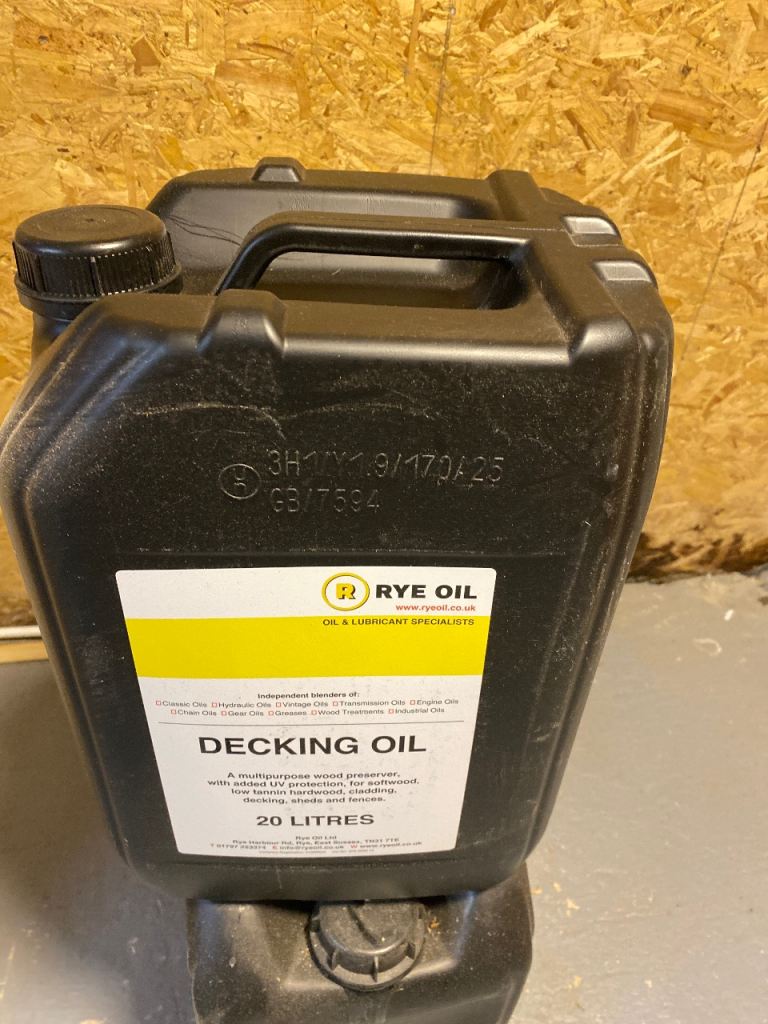 Decking / fence oil 