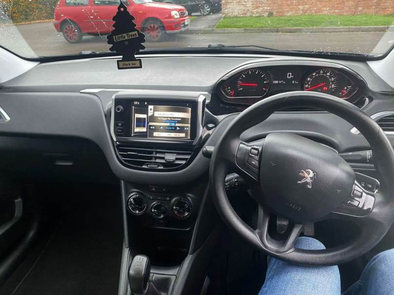 Peugeot 208 Active Brand new MOT 88k miles full service history not corsa or golf or fiesta