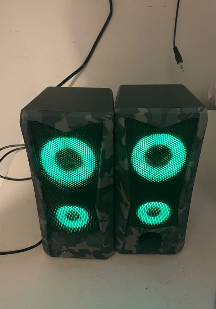 Colour changing PC/ gaming speakers 