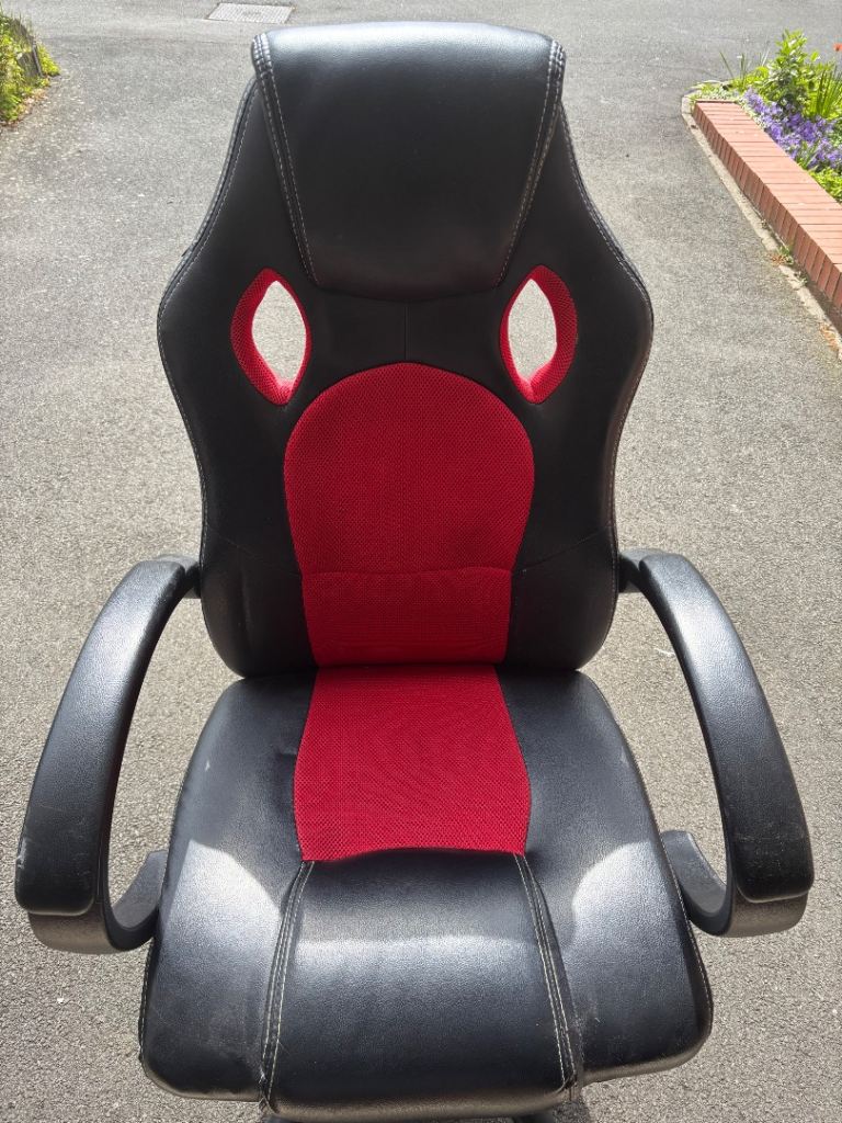 Game chair