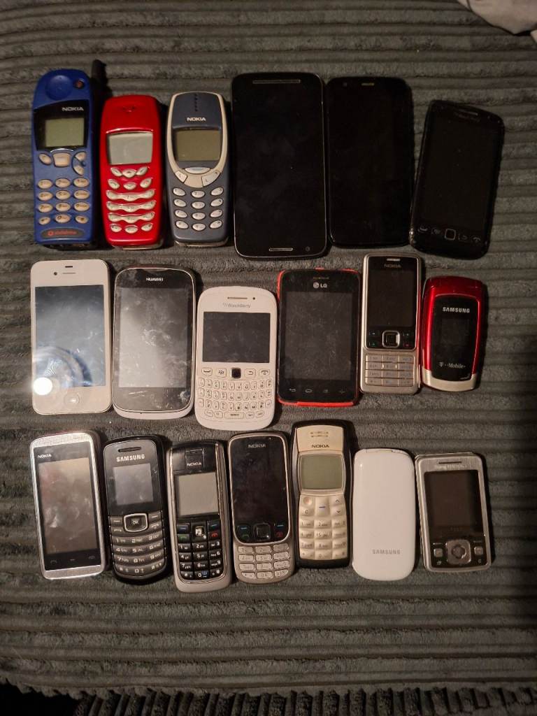 Job Lot of Old Mobile Phones - Various Brands, Fair Condition