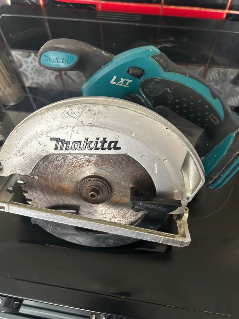 Makita LXT Circular Saw – Good Condition, Cordless