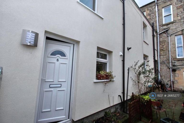 2 bedroom house in Back Bentinck Villas, Newcastle Upon Tyne, NE4 (2 bed) (#2665277)