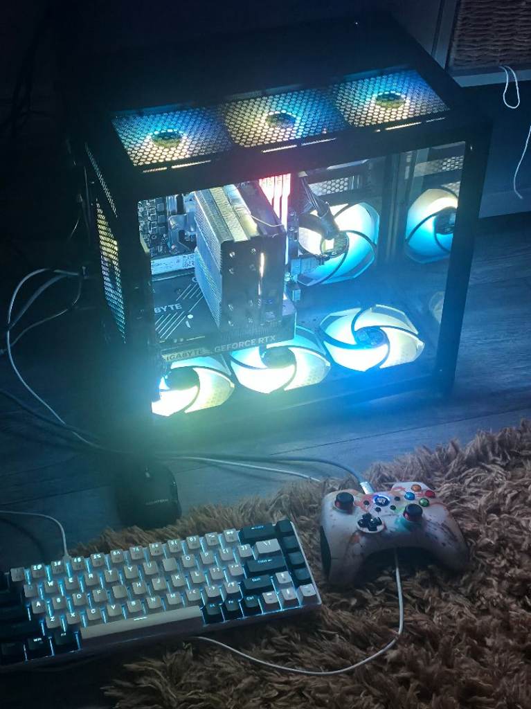 Hi end gaming pc tower like new 