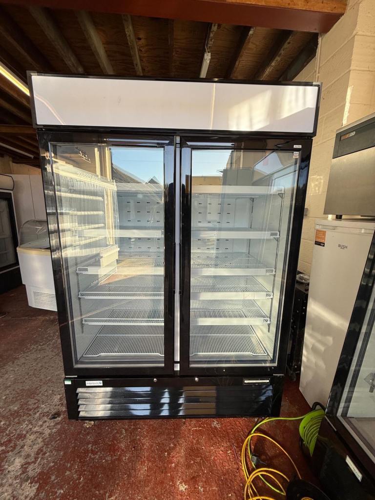 Commercial upright double door display fridge cafe shop restaurant 