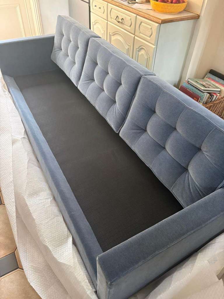 Florence Knoll Classic 3 seater Sofa