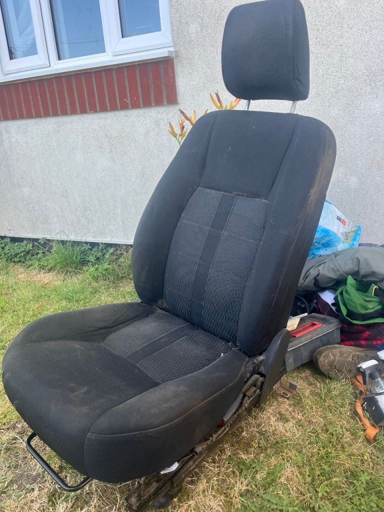front discovery 4 seats X2