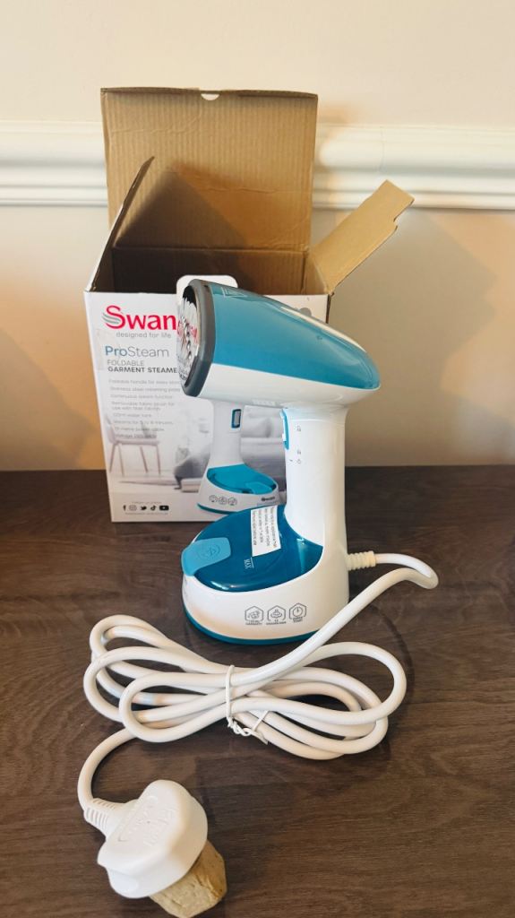 Swan Foldable Garment Steamer – Lightweight White & Blue with Removable Brush Attachments