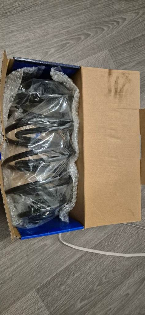 2xrear coil springs for astra 2007