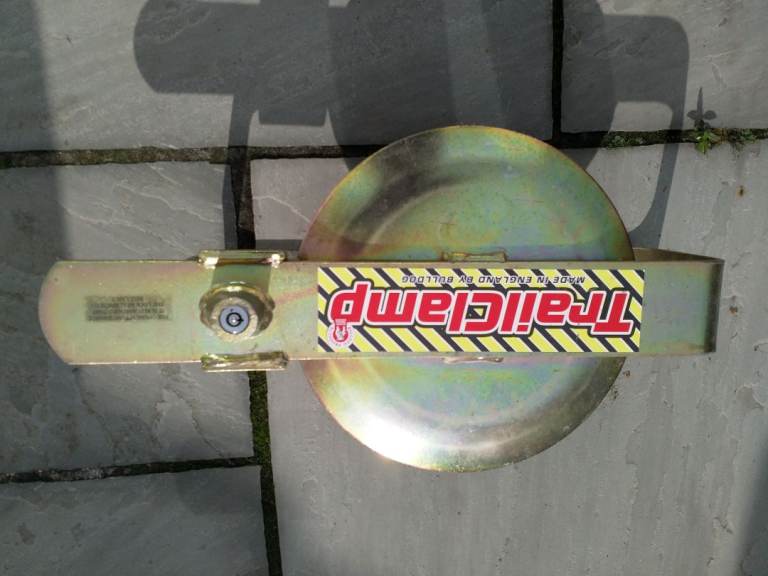 Bulldog wheel clamp 