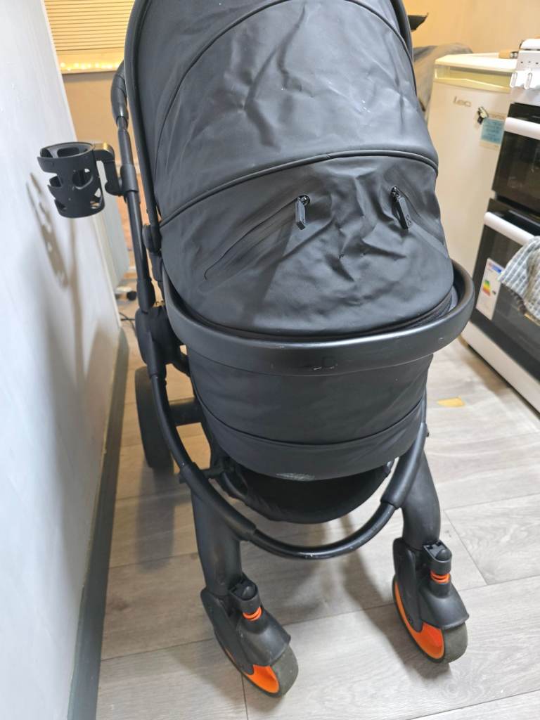 iCandy designer collection Peach-Black Carrycot & Pushchair Combo