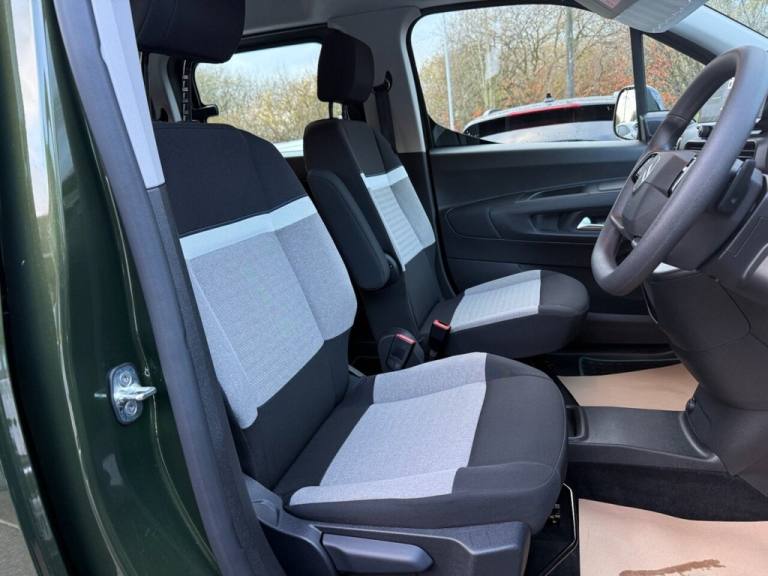 2025 Citroen Berlingo 100kW Plus XL 52kWh 5dr Auto [7 Seat] MPV ELECTRIC Automatic