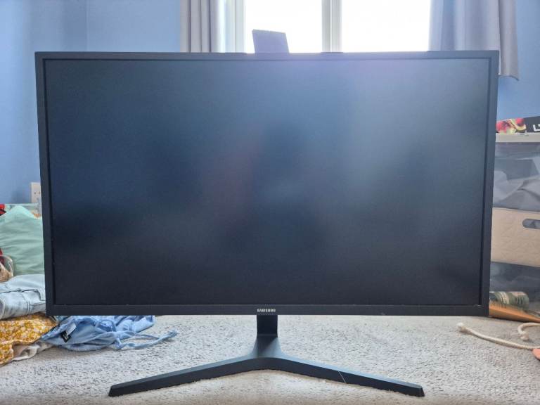 32 inch 4k Samsung Computer Monitor - Black, Good Condition