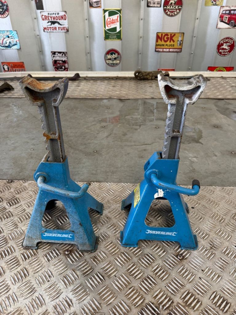3 TONNE HEAVY DUTY CAR STANDS USED CONDITION 
