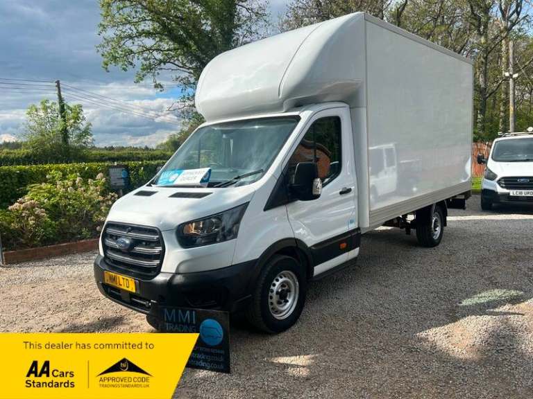 Ford Transit 2.0 350 EcoBlue Leader Luton 2dr Diesel Manual FWD L4 Euro 6 (s/s)