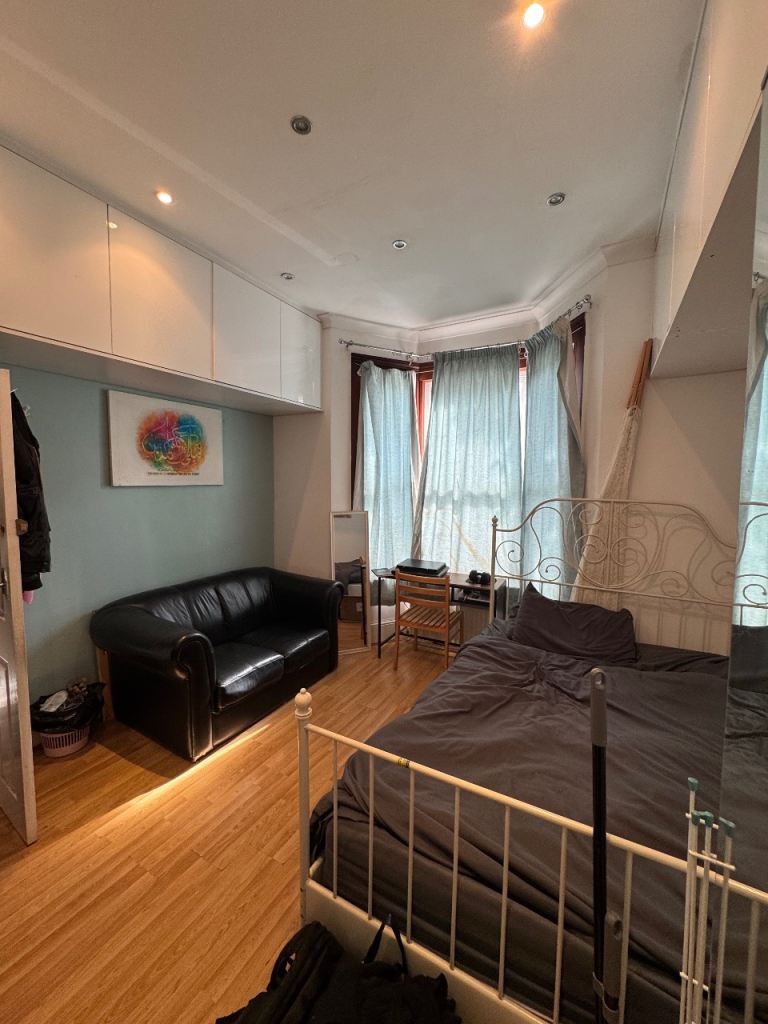Spacious Double Room to Rent – Heart of Leytonstone