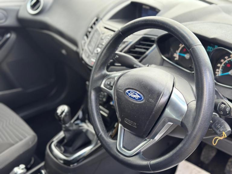 2016 Ford Fiesta 1.0T EcoBoost Zetec Euro 6 (s/s) 5dr HATCHBACK Petrol Manual