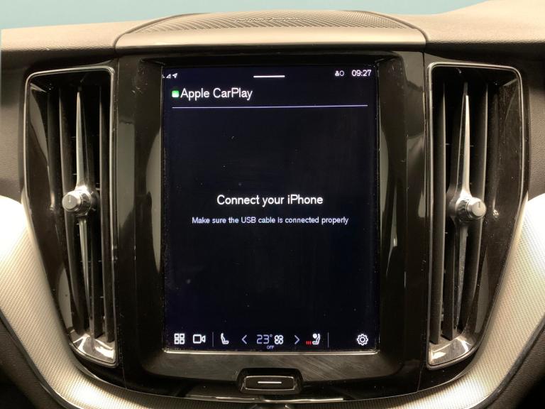 2022 Volvo XC60 2.0 B5P Plus Dark 5dr AWD Geartronic ESTATE PETROL Automatic