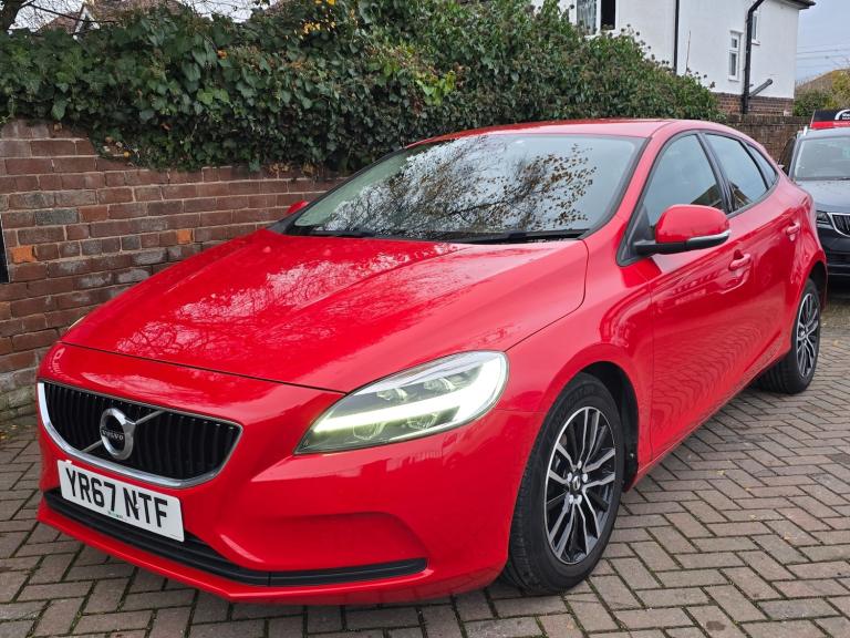 2017 Volvo V40 T2 [122] Momentum 5dr Geartronic HATCHBACK Petrol Automatic