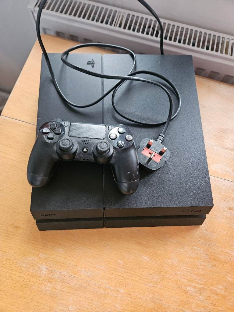 Sony PlayStation 4 - £50 - great condition