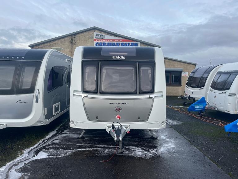 Elddis Avante 860 4 berth fixed island bed 2021