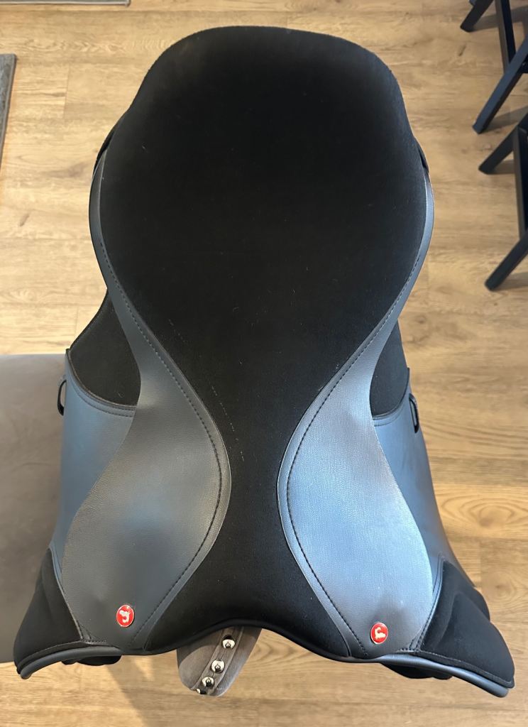 Thorowgood t4 long leg saddle 