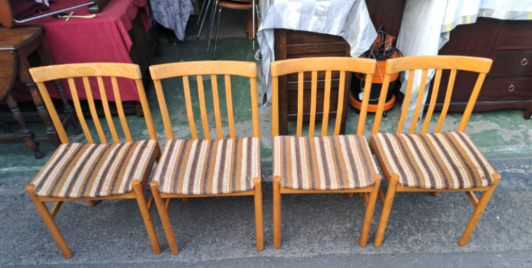 Set of 4 Mid Century Dining Chairs  ( Scandi? )