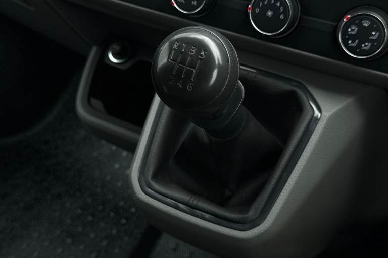 2022 Volkswagen Transporter 2.0 TDI 150 Highline Van Van DIESEL Manual