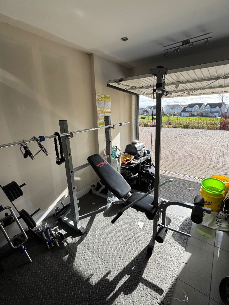 York Heavy duty weight & squat bench