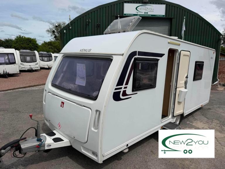 2012 Lunar Venus 500/4 - 4 Berth FIXED SINGLES Caravan - STOCK H113