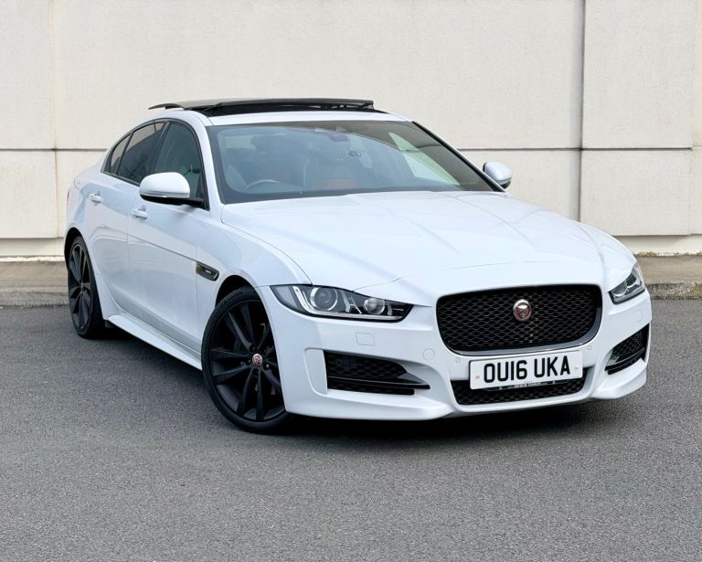  Jaguar XE 2.0 Diesel (2016) – Stylish, Efficient & Comfortable Saloon