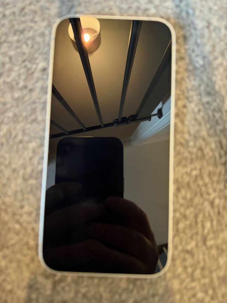 Apple iPhone 16E  - White, like new Condition