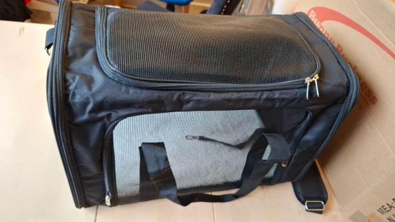 Foldable Pet Carrier Bag – Black (New, without tag)