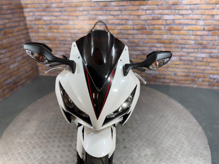 Honda CBR1000rr FIREBLADE - NEW MOT - NATIONWIDE DELIVERY