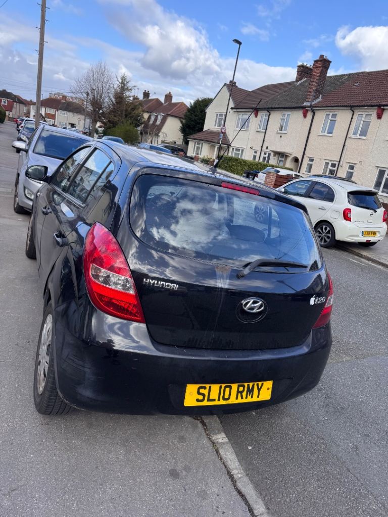 Hyundai i20 2010 model