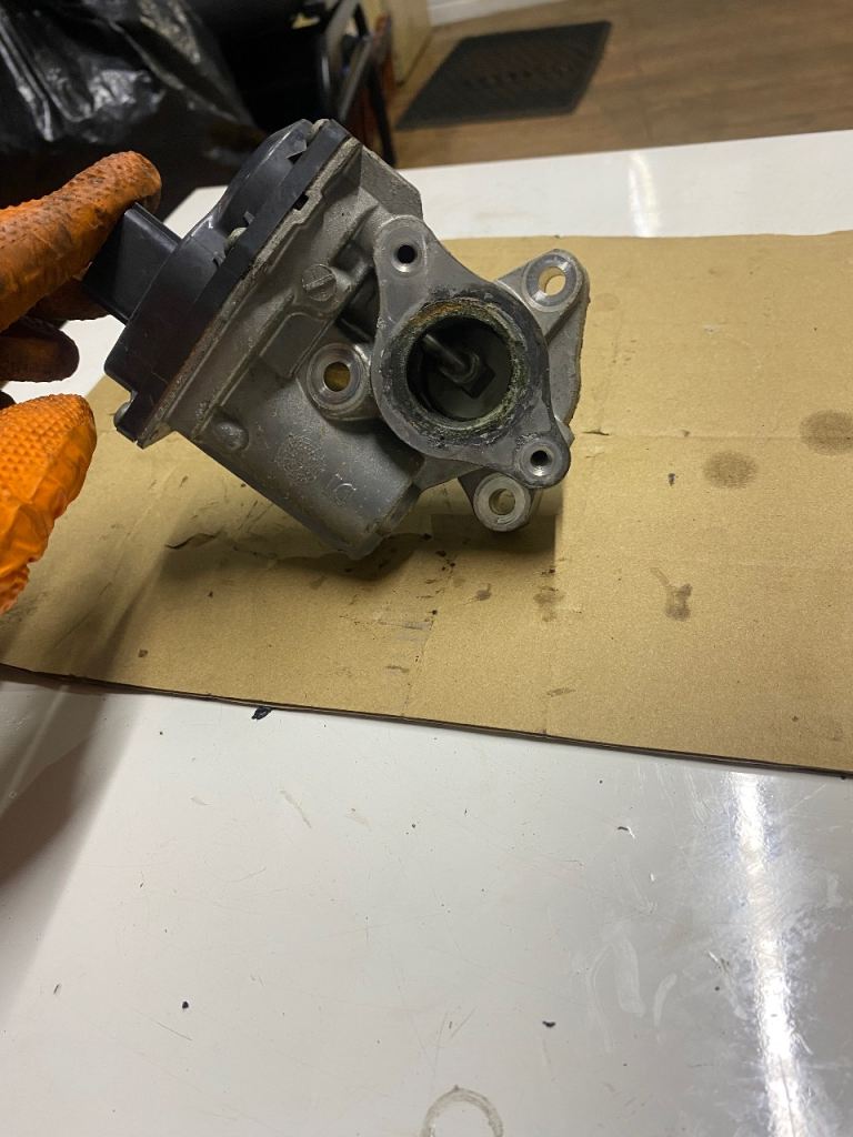 Renault capture  1.5 EGR valve