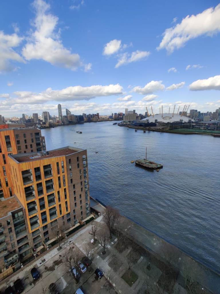 Double room to let canary wharf 